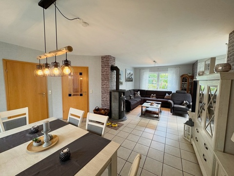 Einfamilienhaus kaufen in Neuenhaus, 408 m² Grundstück, 119 m² Wohnfläche, 4 Zimmer