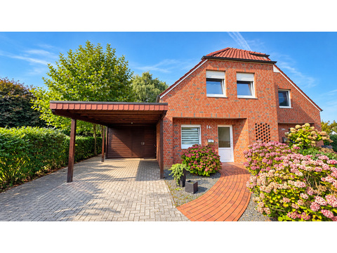 Doppelhaushälfte kaufen in Uelsen, mit Stellplatz, 289 m² Grundstück, 95 m² Wohnfläche, 4 Zimmer