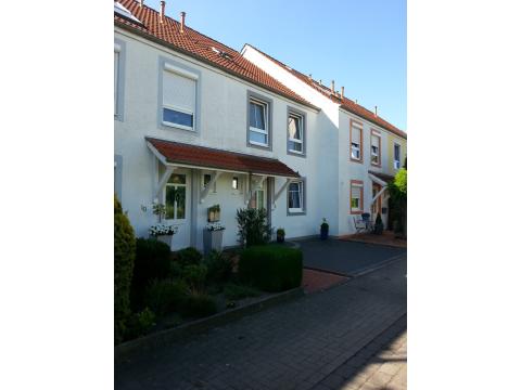 Reihenmittelhaus kaufen in Stuhr, mit Stellplatz, 180 m² Grundstück, 126 m² Wohnfläche, 4 Zimmer