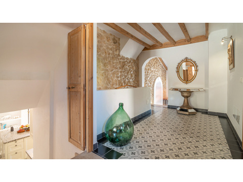 Villa kaufen in Palma, mit Stellplatz, 2.000 m² Grundstück, 750 m² Wohnfläche, 8 Zimmer