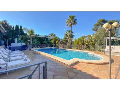Villa kaufen in Santa Ponça, mit Garage, mit Stellplatz, 1.096 m² Grundstück, 374 m² Wohnfläche, 9 Zimmer