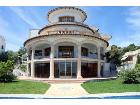 Villa kaufen in Calvià, 1.561 m² Grundstück, 710 m² Wohnfläche, 7 Zimmer