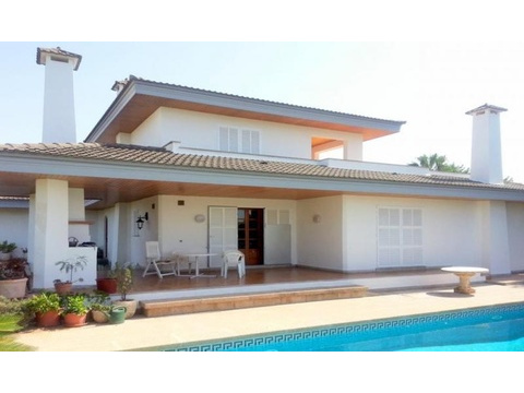 Villa kaufen in Marratxí, 2.684 m² Grundstück, 490 m² Wohnfläche, 7 Zimmer