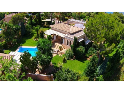 Villa kaufen in Santa Ponsa, 2.220 m² Grundstück, 455 m² Wohnfläche, 5 Zimmer