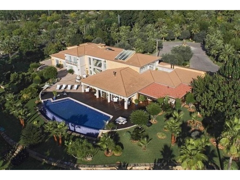 Villa kaufen in Inca, 100.000 m² Grundstück, 1.400 m² Wohnfläche, 12 Zimmer