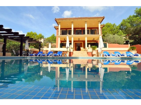 Villa kaufen in Calvià, 2.100 m² Grundstück, 275 m² Wohnfläche, 12 Zimmer