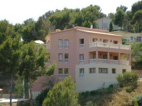 Villa kaufen in Rotes Velles, 2.000 m² Grundstück, 600 m² Wohnfläche, 7 Zimmer