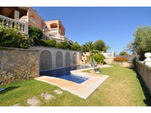 Villa kaufen in Santa Ponsa, 200 m² Wohnfläche, 4 Zimmer