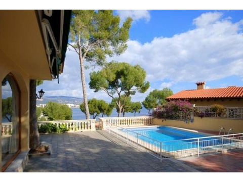 Villa kaufen in Palmanova, 1.840 m² Grundstück, 440 m² Wohnfläche, 7 Zimmer