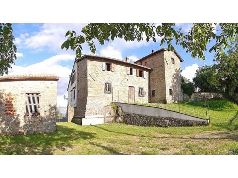 Landhaus kaufen in Vicchio, 11.000 m² Grundstück, 350 m² Wohnfläche, 22 Zimmer