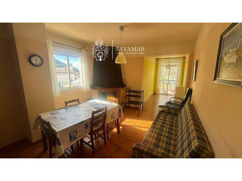 Wohnung kaufen in Sayalonga, 75 m² Wohnfläche, 3 Zimmer