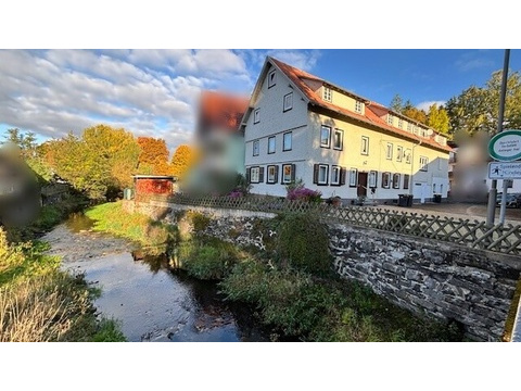 Einfamilienhaus kaufen in Feldatal, 8.647 m² Grundstück, 219 m² Wohnfläche, 9 Zimmer