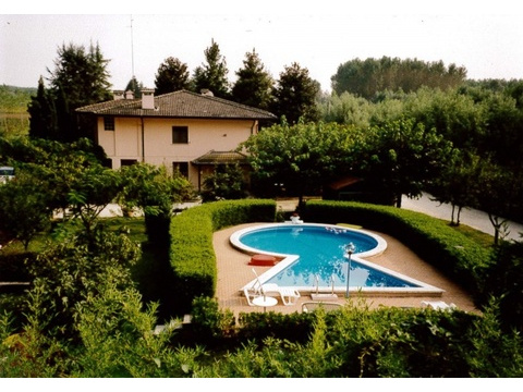 Haus kaufen in Rivignano, 280 m² Wohnfläche