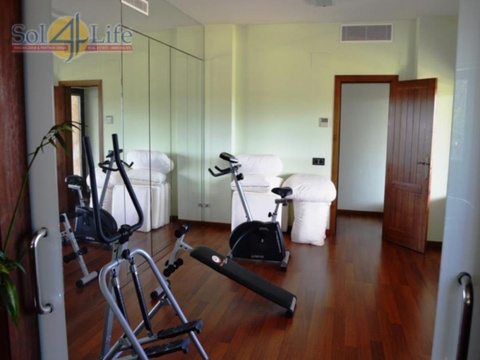 Fitnessraum (Untergeschoss)