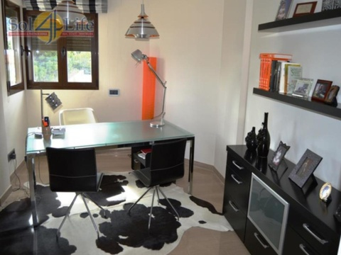 Arbeitszimmer