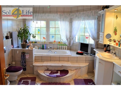 Badezimmer (en-Suite) - Wohnbereich 1 - Erdgeschoss