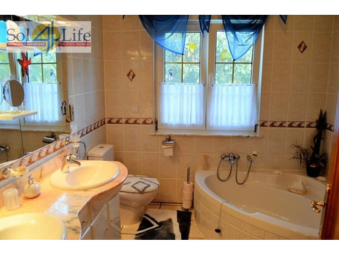 Badezimmer - Wohnbereich 2 - Erdgeschoss