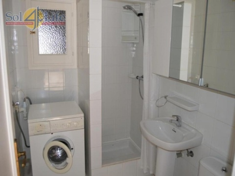 Badezimmer (2) mit Dusche