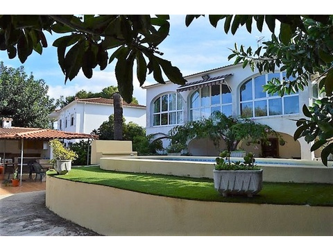 Villa kaufen in Dénia, mit Stellplatz, 1.302 m² Grundstück, 180 m² Wohnfläche, 5 Zimmer