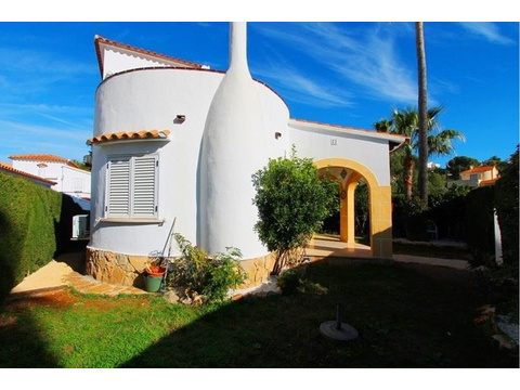 Villa kaufen in Dénia, 280 m² Grundstück, 95 m² Wohnfläche, 3 Zimmer