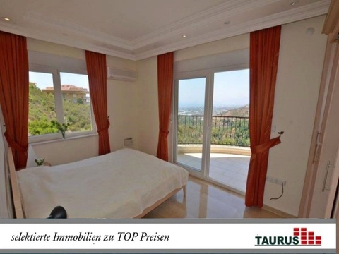 TAURUS Türkei Immobilien Villa mit traumhaftem Meerblick mit POOL