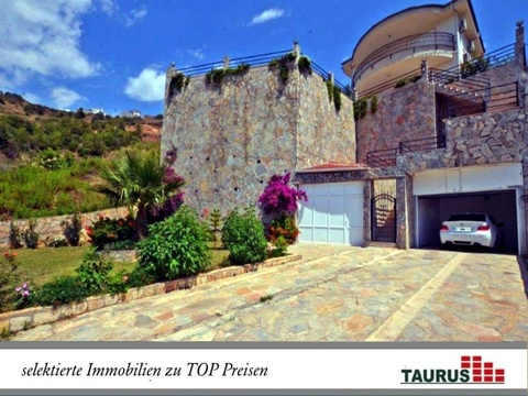 TAURUS Türkei Immobilien Villa mit traumhaftem Meerblick mit POOL
