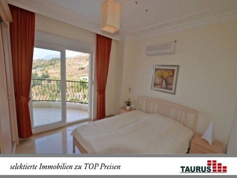 TAURUS Türkei Immobilien Villa mit traumhaftem Meerblick mit POOL