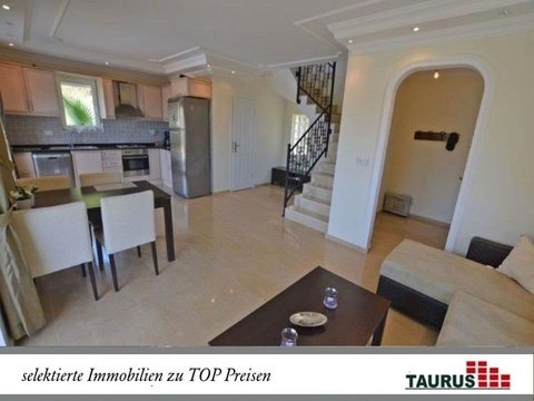 TAURUS Türkei Immobilien Villa mit traumhaftem Meerblick mit POOL