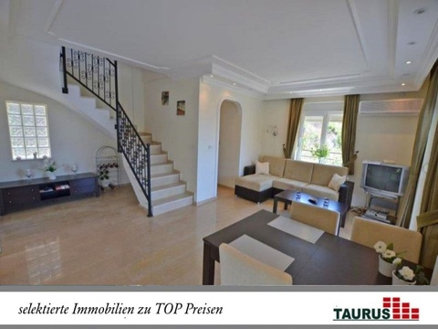 TAURUS Türkei Immobilien Villa mit traumhaftem Meerblick mit POOL