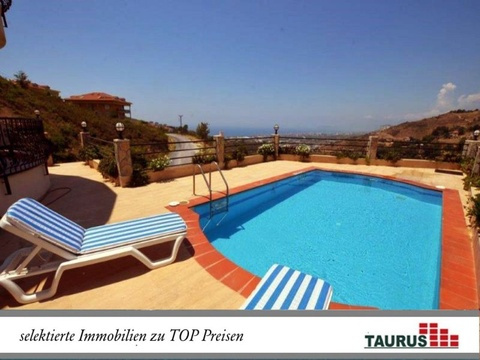 TAURUS Türkei Immobilien Villa mit traumhaftem Meerblick mit POOL