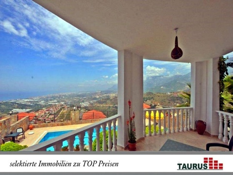 TAURUS Türkei Immobilien Alanya - Kargicak - Top gepflegte Villa mit Traumpanorama Pool