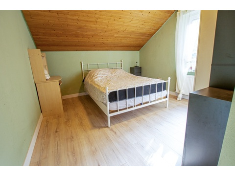 Schlafzimmer 2
