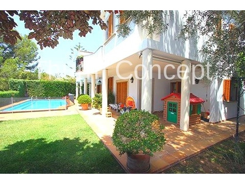 Einfamilienhaus kaufen in Palma, 750 m² Grundstück, 350 m² Wohnfläche, 5 Zimmer