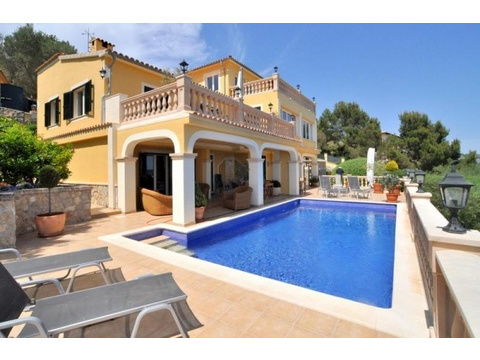 Villa kaufen in Calvià, 4.000 m² Grundstück, 340 m² Wohnfläche, 5 Zimmer
