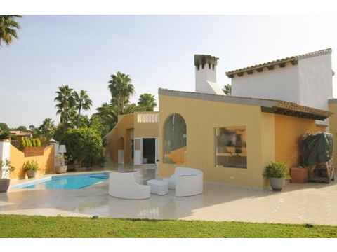 Villa kaufen in Santa Ponsa, 800 m² Grundstück, 220 m² Wohnfläche, 4 Zimmer