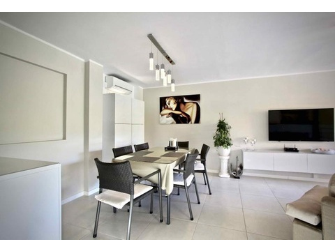 Etagenwohnung kaufen in Santa Ponsa, 95 m² Wohnfläche, 5 Zimmer