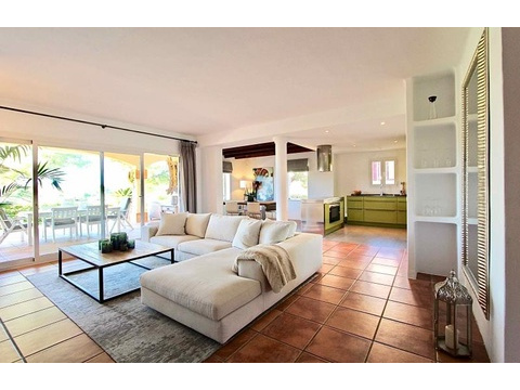 Etagenwohnung kaufen in Santa Ponsa, 219 m² Wohnfläche, 5 Zimmer
