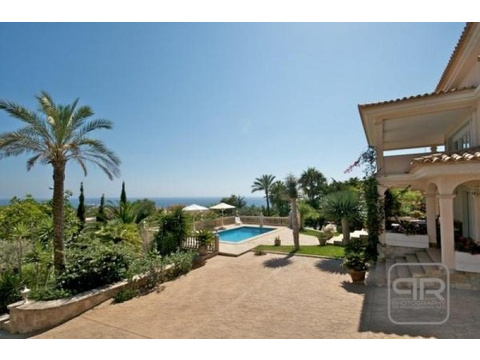 Villa mieten in Santa Ponsa, 1.200 m² Grundstück, 220 m² Wohnfläche, 6 Zimmer