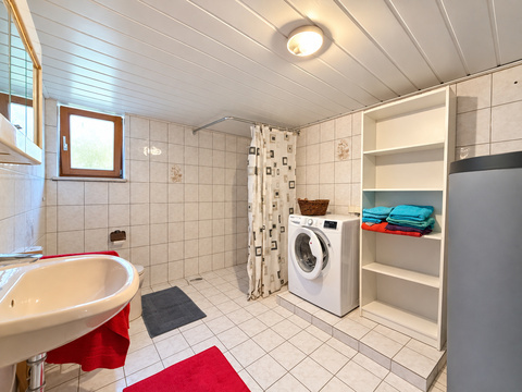 Badezimmer_mit_Dusche