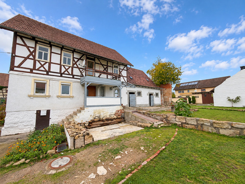 Fachwerkhaus_mit_Garten