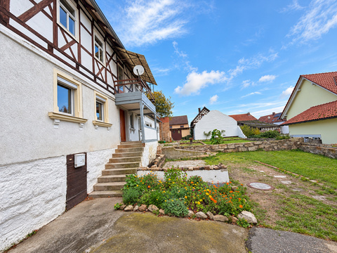 Eingangsseite_mit_Garten