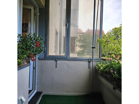 Vor dem Wohnzimmer, der Westbalkon