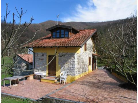 Einfamilienhaus kaufen in Bagnone, 950 m² Grundstück, 153 m² Wohnfläche, 5 Zimmer