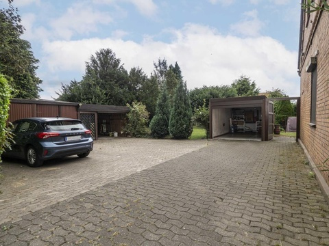 117 20 Parkplatz