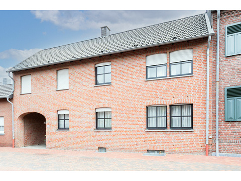Mehrfamilienhaus kaufen in Waldfeucht, 851 m² Grundstück, 403,19 m² Wohnfläche, 14 Zimmer