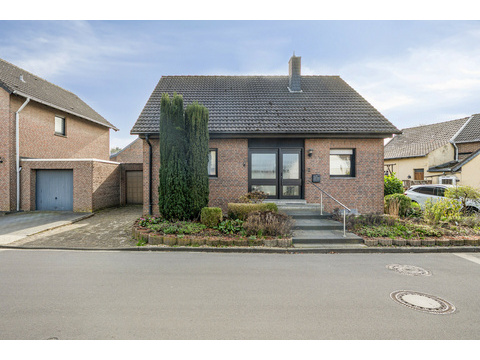 Einfamilienhaus kaufen in Heinsberg, 306 m² Grundstück, 86,1 m² Wohnfläche, 3 Zimmer