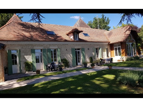 Einfamilienhaus kaufen in Bergerac, mit Garage, mit Stellplatz, 12.000 m² Grundstück, 417 m² Wohnfläche, 13 Zimmer