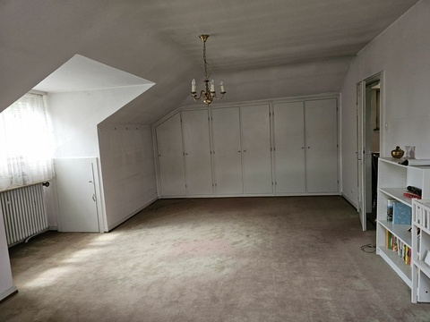 Schlafzimmer DG
