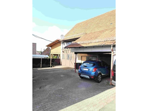 Innenhof / Garage