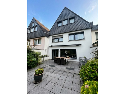 Reihenhaus kaufen in Mülheim an der Ruhr, 189 m² Grundstück, 147 m² Wohnfläche, 6 Zimmer